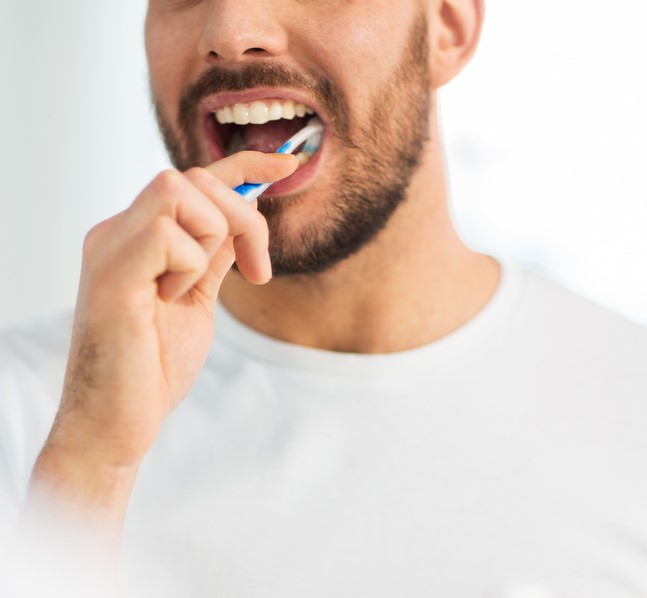מתכוננים לפסח: שמירה על בריאות וניקיון השיניים. סקירה דוסיז צרכנות